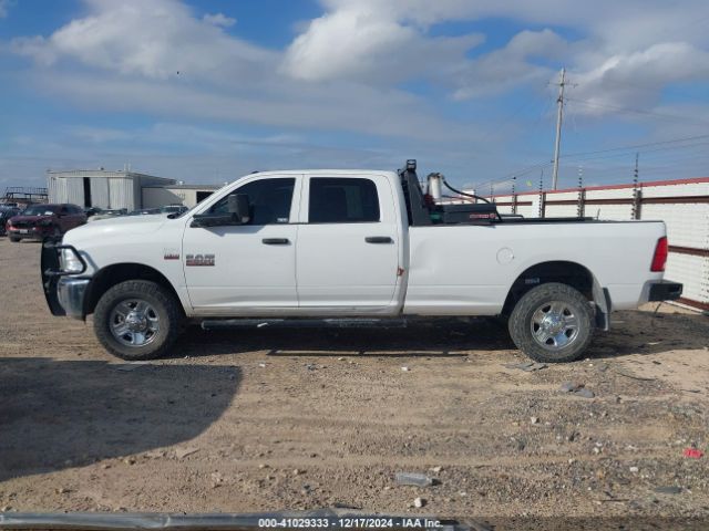 3C6UR5HJ3JG364581 RAM 2500 Tradesman  4x4 8' Box
