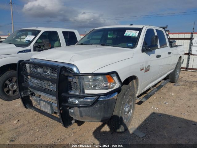 3C6UR5HJ3JG364581 RAM 2500 Tradesman  4x4 8' Box
