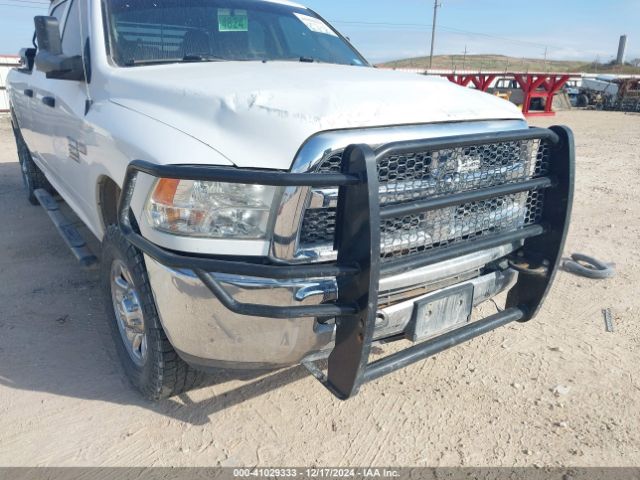 3C6UR5HJ3JG364581 RAM 2500 Tradesman  4x4 8' Box