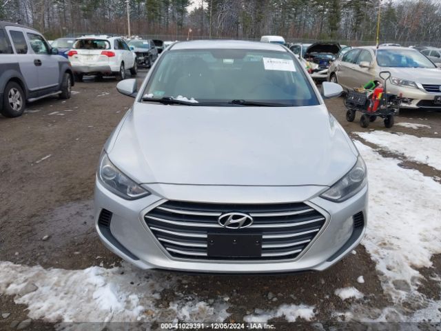 5NPD74LF0HH211279 Hyundai ELANTRA SE