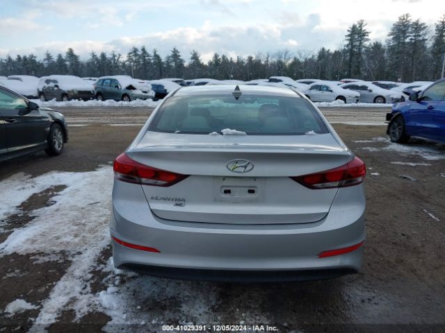 5NPD74LF0HH211279 Hyundai ELANTRA SE