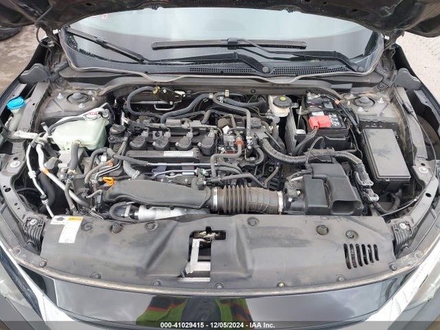 Honda Civic Ex-t 2018 2HGFC3B31JH351430 Image 10
