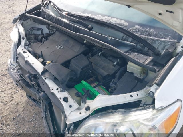 5TDZK3DC6FS568959 Toyota Sienna L 7 Passenger
