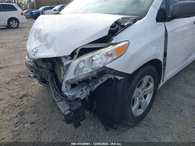 5TDZK3DC6FS568959 Toyota Sienna L 7 Passenger
