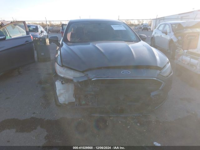 3FA6P0HD9JR276942 Ford FUSION SE
