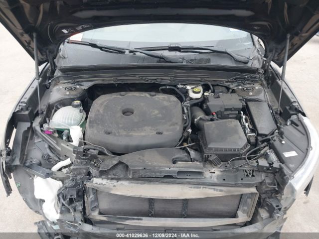 YV4AC2HK2L2257566 Volvo Xc40 T4 Momentum