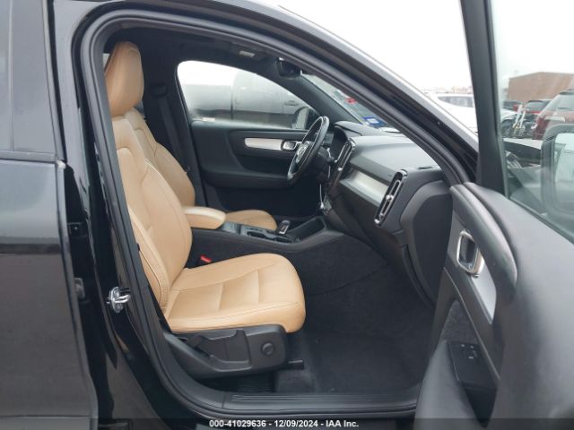 YV4AC2HK2L2257566 Volvo Xc40 T4 Momentum