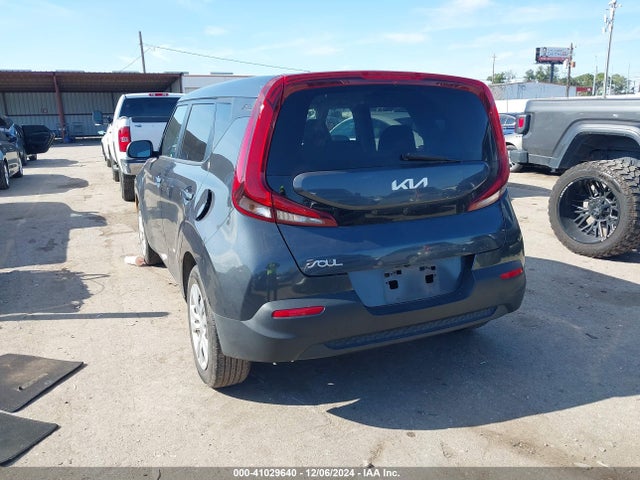KIA SOUL LX 2022 KNDJ23AU7N7805932 Image 3
