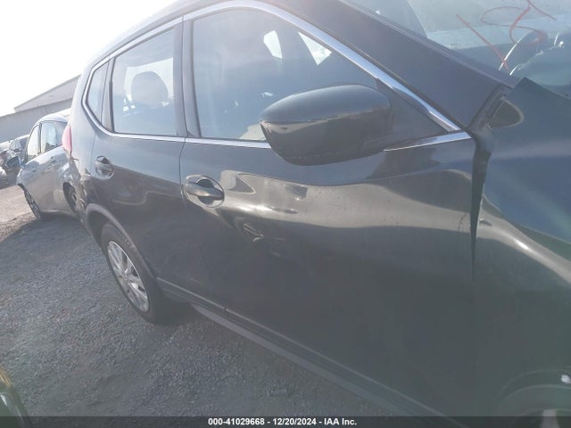 Nissan ROGUE S 2017 JN8AT2MT9HW147166 Image 14