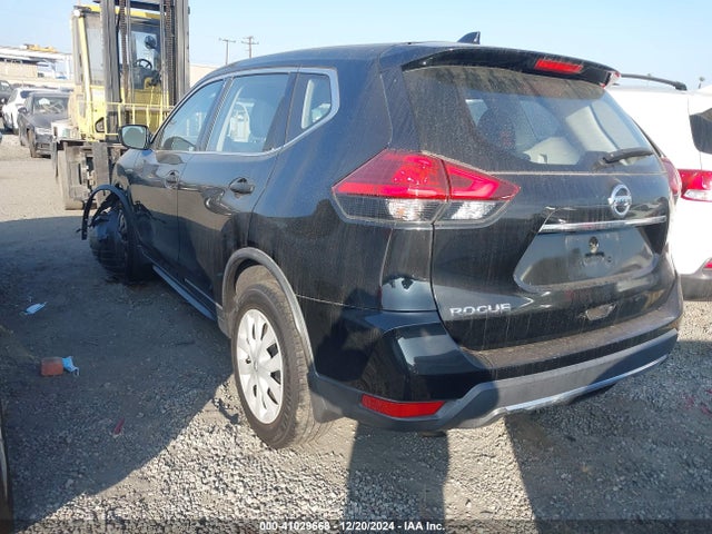 Nissan ROGUE S 2017 JN8AT2MT9HW147166 Image 3
