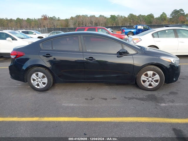KIA FORTE LX 2018 3KPFK4A78JE170459 Image 13