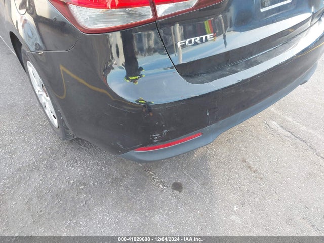 KIA FORTE LX 2018 3KPFK4A78JE170459 Image 17