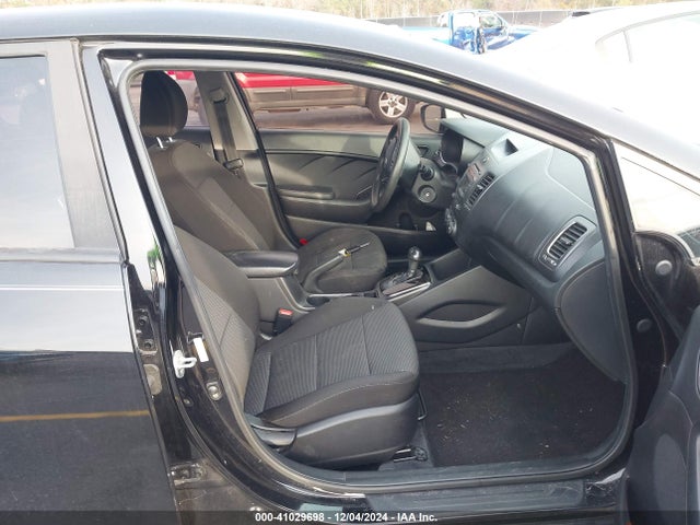 KIA FORTE LX 2018 3KPFK4A78JE170459 Image 5