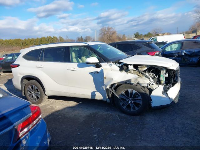 5TDGZRBH9LS508688 Toyota Highlander Xle