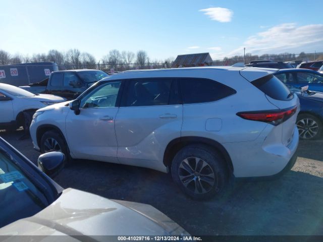 5TDGZRBH9LS508688 Toyota Highlander Xle