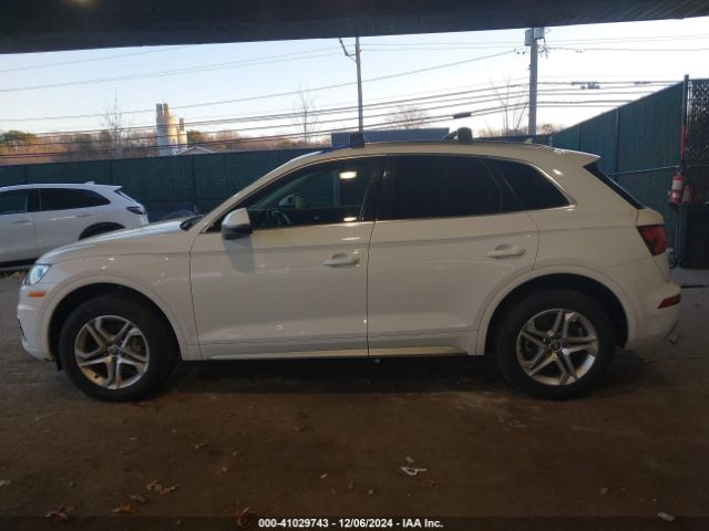 WA1BNAFY1J2220910 Audi Q5 2.0t Premium/2.0t Tech Premium