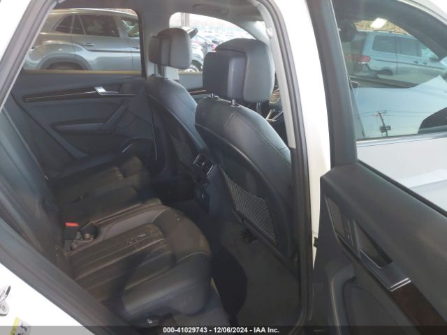 WA1BNAFY1J2220910 Audi Q5 2.0t Premium/2.0t Tech Premium