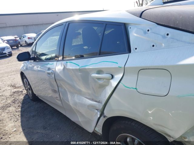 JTDKARFP6J3097557 Toyota Prius Prime Premium