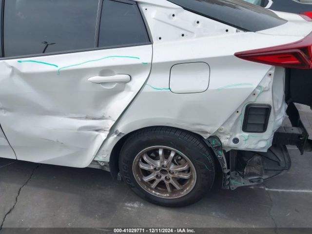 JTDKARFP6J3097557 Toyota Prius Prime Premium