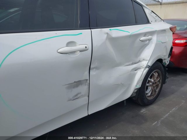 JTDKARFP6J3097557 Toyota Prius Prime Premium