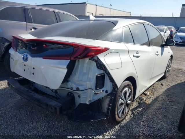 JTDKARFP6J3097557 Toyota Prius Prime Premium