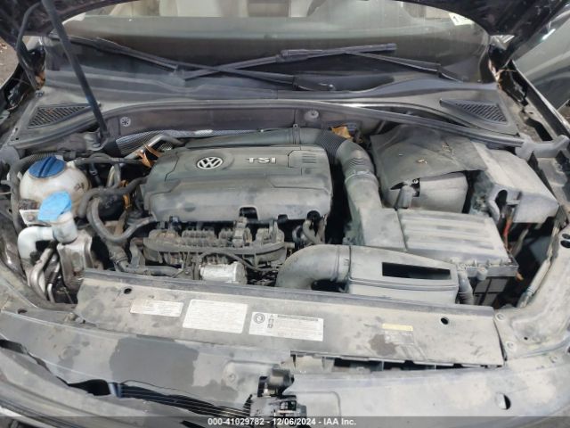 1VWBT7A31HC024686 Volkswagen Passat 1.8t Se