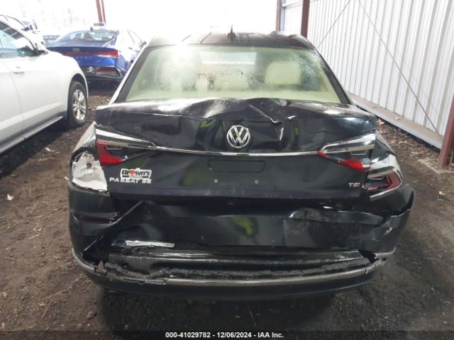 1VWBT7A31HC024686 Volkswagen Passat 1.8t Se