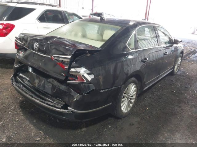 1VWBT7A31HC024686 Volkswagen Passat 1.8t Se