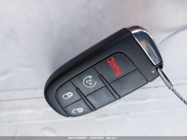 ZACCJABBXHPG17832 Jeep Renegade Latitude Fwd