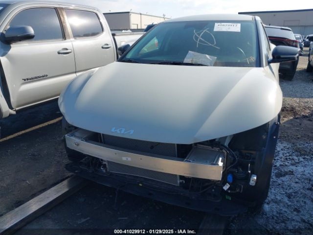 KNDC34LA2R5196295 KIA Ev6 Wind