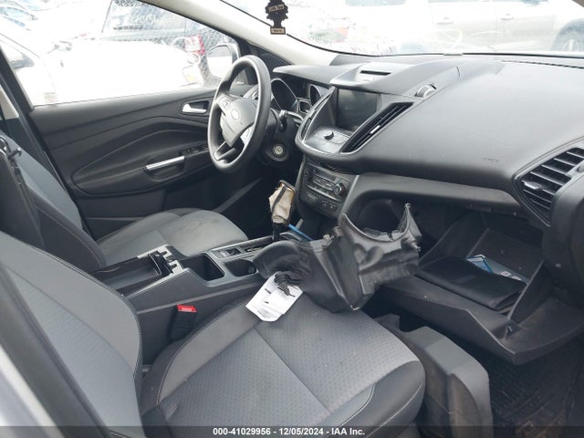 1FMCU9GD5HUB72412 Ford ESCAPE SE