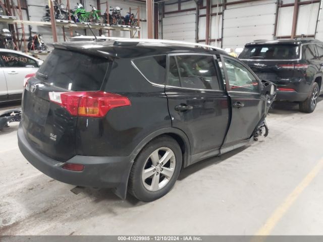 2T3RFREVXEW136833 Toyota Rav4 Xle