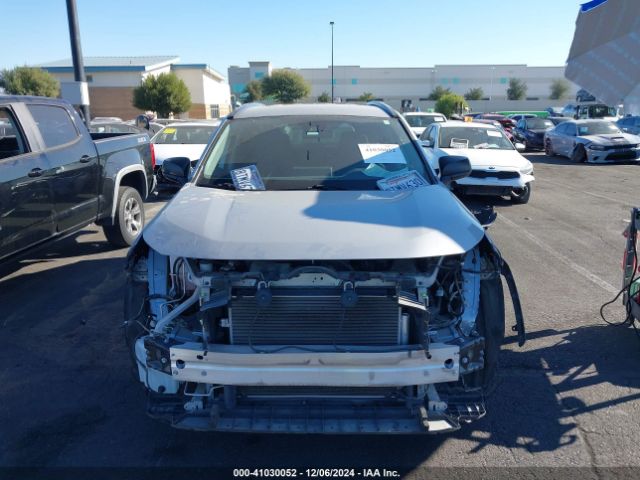 2T3H1RFV8MC095241 Toyota RAV4 LE
