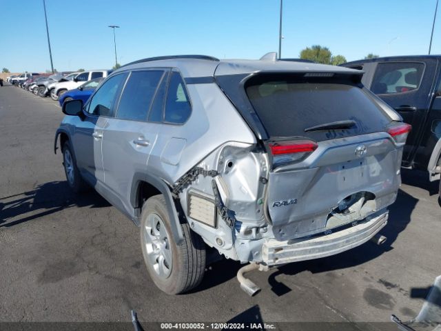 2T3H1RFV8MC095241 Toyota RAV4 LE