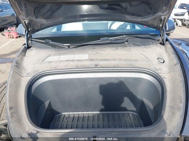 2021 TESLA MODEL Y 5YJYGAEE1MF157441 Photo 9