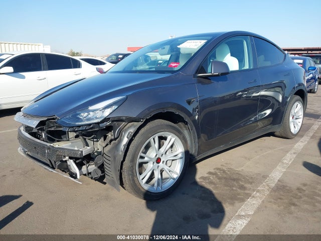 2021 TESLA MODEL Y 5YJYGAEE1MF157441 Photo 1