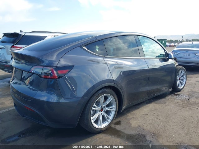 2021 TESLA MODEL Y 5YJYGAEE1MF157441 Photo 3