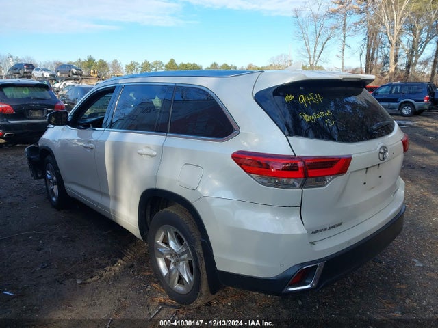 5TDDZRFH9JS849339 Toyota Highlander Limited