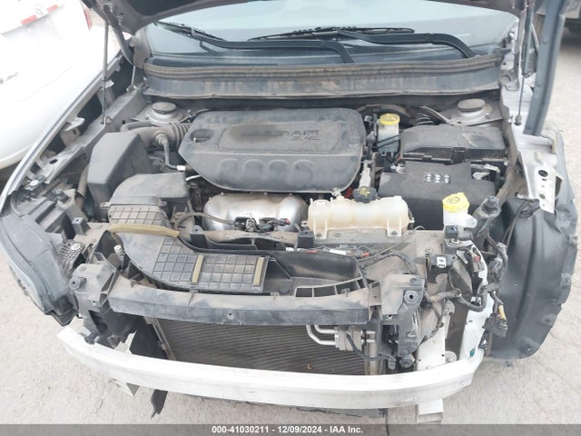 1C4PJLCB7KD298021 Jeep Cherokee Latitude