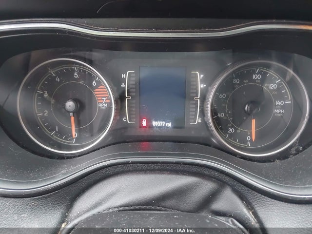 1C4PJLCB7KD298021 Jeep Cherokee Latitude