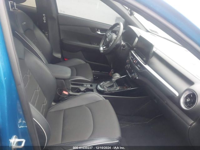 3KPF54AD8PE531159 KIA Forte Gt-line