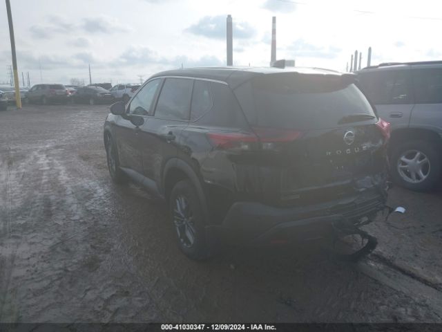 5N1AT3AB3MC848435 Nissan Rogue S Intelligent Awd