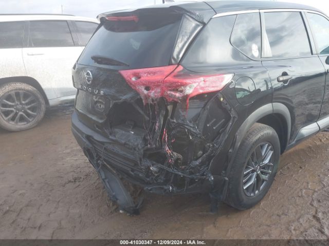 5N1AT3AB3MC848435 Nissan Rogue S Intelligent Awd