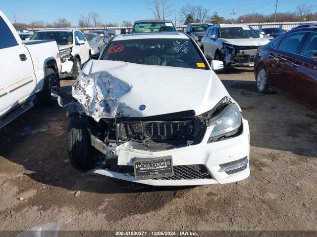 WDDGF8AB0EG163814 Mercedes-Benz C 300 Luxury 4matic/sport 4matic