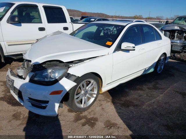 WDDGF8AB0EG163814 Mercedes-Benz C 300 Luxury 4matic/sport 4matic
