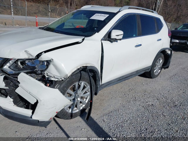 Nissan ROGUE SV 2017 5N1AT2MT7HC873147 Image 2