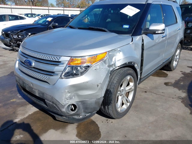 Ford Explorer Limited 2015 1FM5K7F8XFGB82100 Image 2