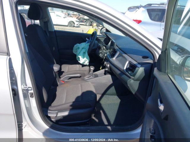 3KPA25AD3ME369297 KIA Rio 5-door S