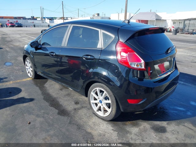 Ford FIESTA SE 2019 3FADP4EJXKM150838 Image 3