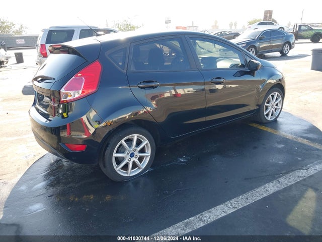 Ford FIESTA SE 2019 3FADP4EJXKM150838 Image 4